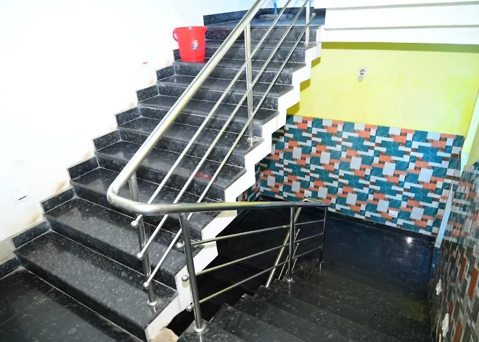 Hotel Near Golden Beach And Temple - Hotel Sashi Puri, Air-Conditioned-With-Wifi-And Parking Facilities